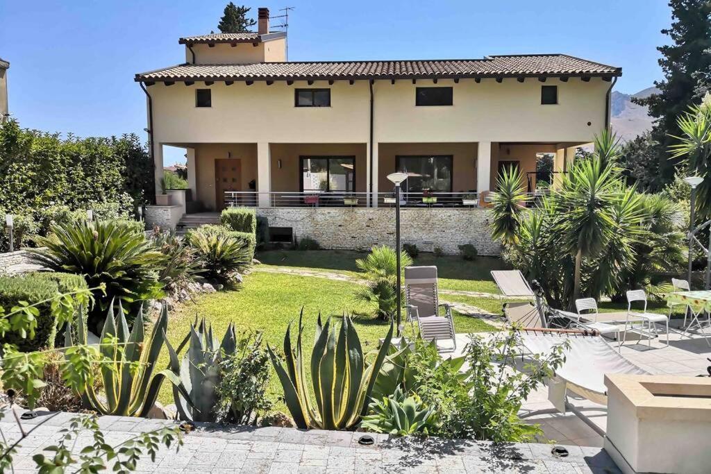 Villa Tiziana 蒙雷亚莱 外观 照片